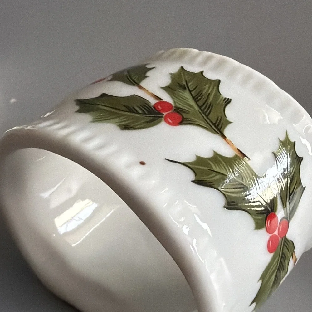 Set of 6 - Vintage 1980s Lefton China Christmas Napkin Rings #05242 w/ Box